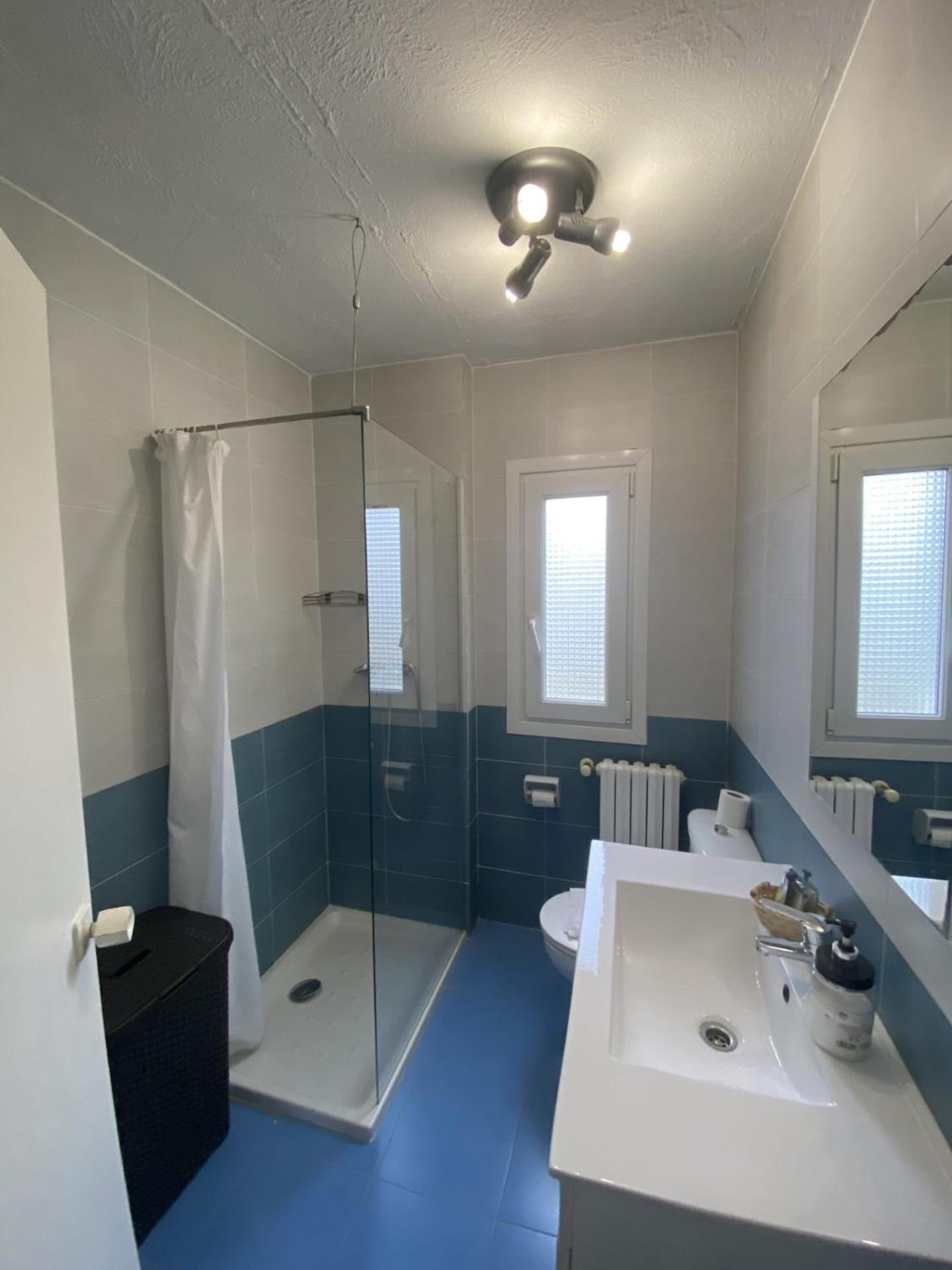 Вілла Casa Les Roques Bascara Екстер'єр фото