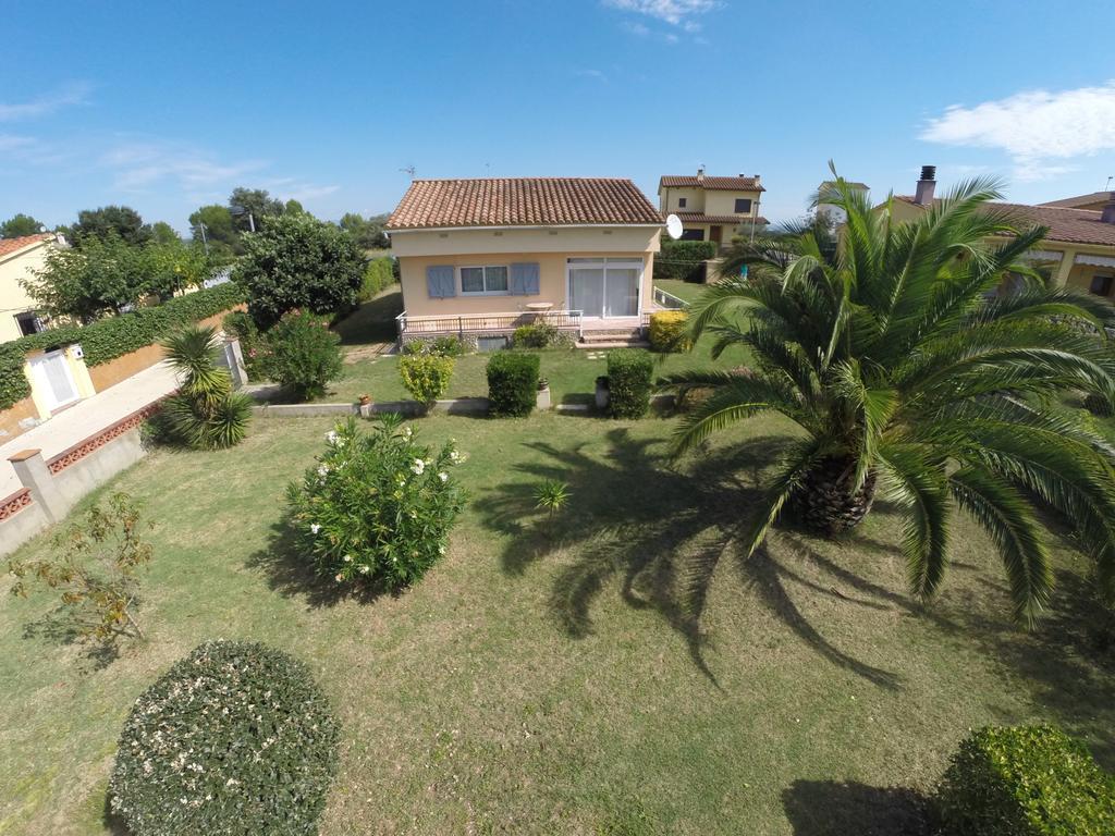 Вілла Casa Les Roques Bascara Номер фото