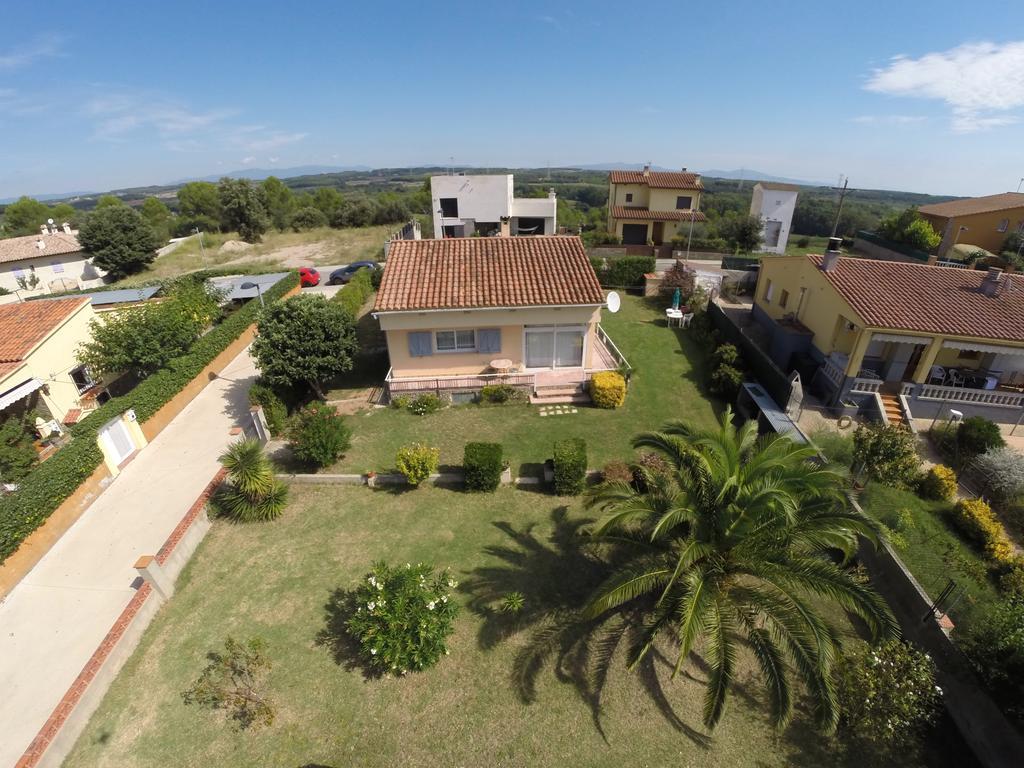 Вілла Casa Les Roques Bascara Номер фото
